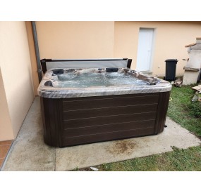 BO 565 spa 5 places 2 allongées Aquatech-spa