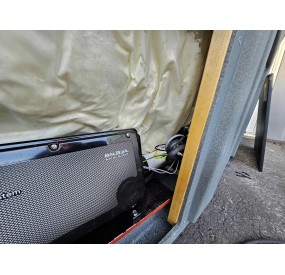 vue intérieur avec la super isolation basse et cuve. Controleur BALBOA USA