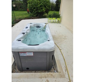 spa solo  légèrement encastré